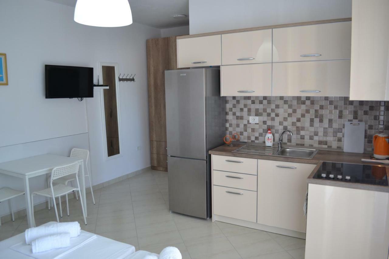 Seaview Bay Studio & Private Garage Влёра Экстерьер фото
