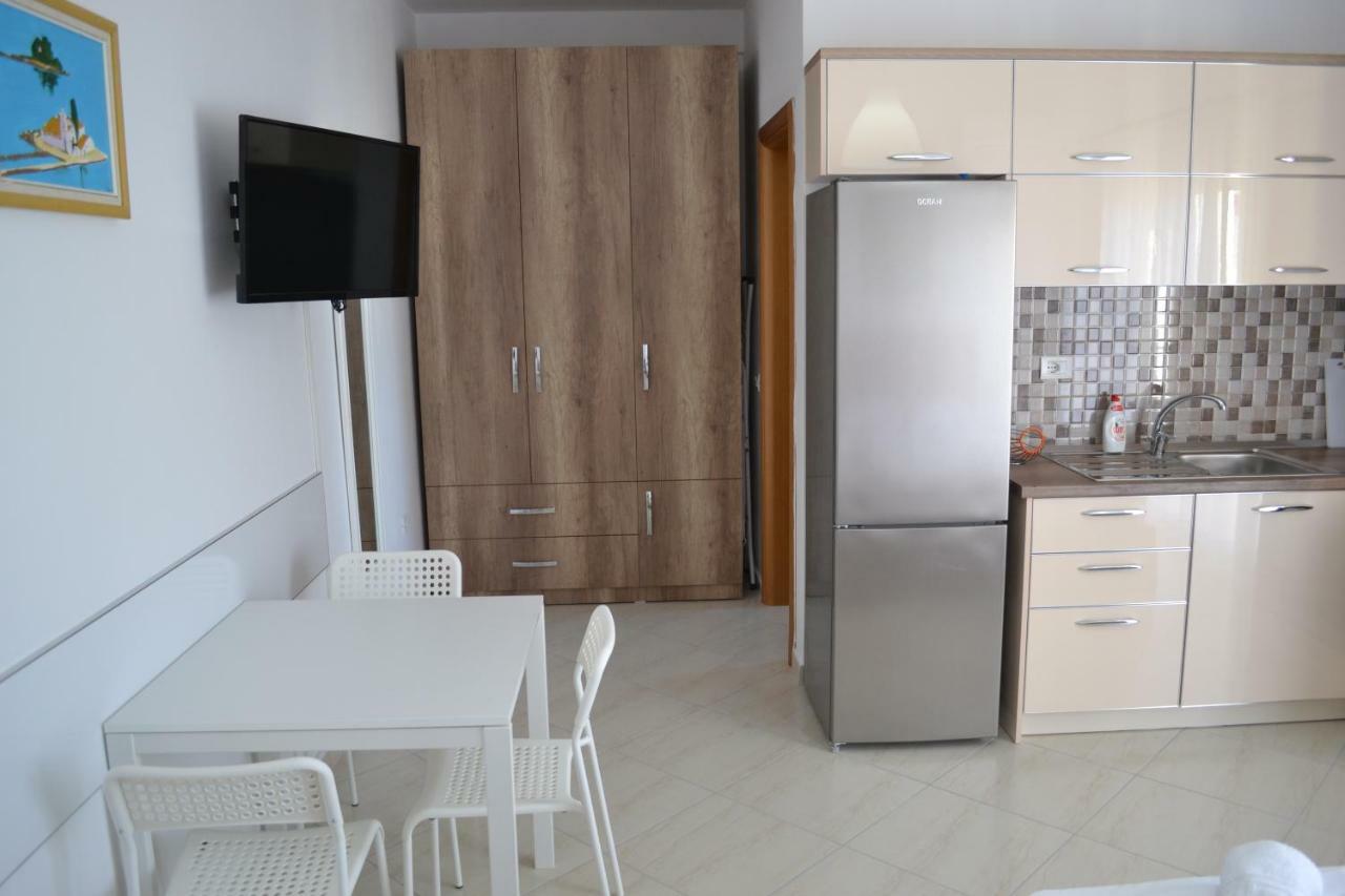 Seaview Bay Studio & Private Garage Влёра Экстерьер фото